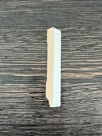 Eindstuk MDF Rechte plint 12x90 RAL9010 Links