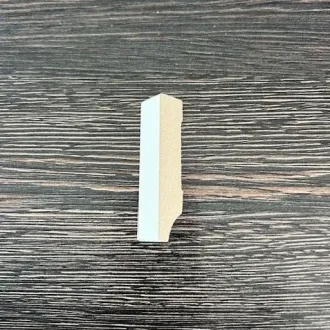 Eindstuk MDF Rechte plint 15x70 RAL9010 Rechts