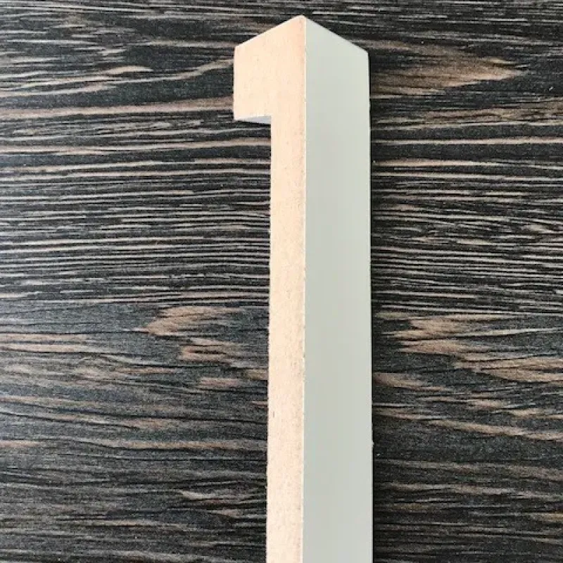 Eindstuk MDF Overzetplint 18x120 RAL9010 Links